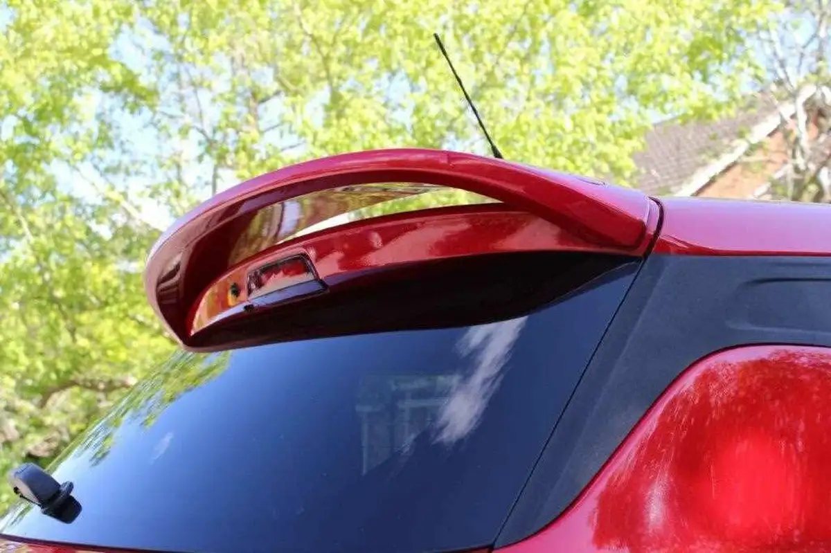2019-suzuki-swift-12-dualjet-attitude-big-5