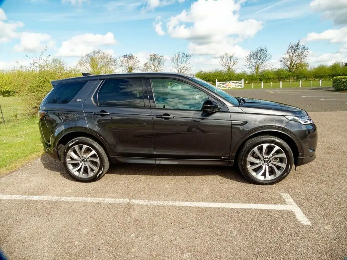 2021-land-rover-discovery-sport-15-p300e-r-dynamic-hse-big-22