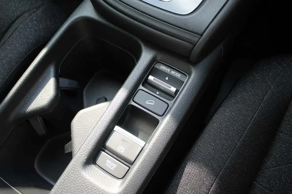 2023-honda-hr-v-15-i-mmd-elegance-big-59
