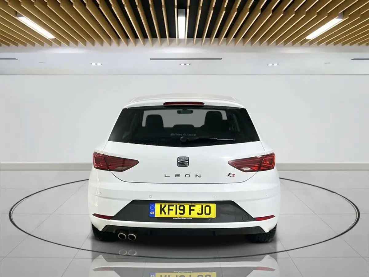2019-seat-leon-20tdi-fr-hatchback-big-4