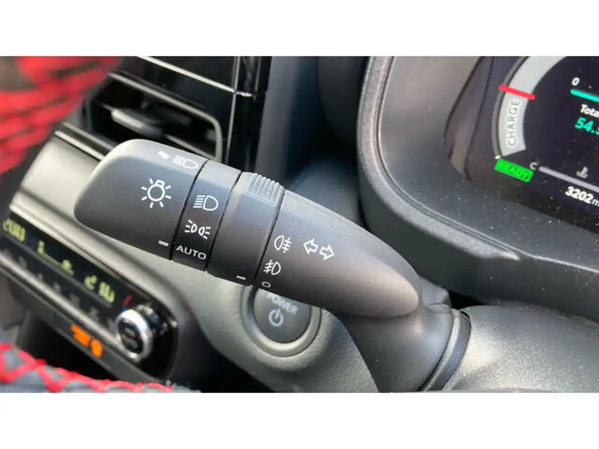 2024-toyota-yaris-15-vvt-i-gr-sport-128bhp-big-22