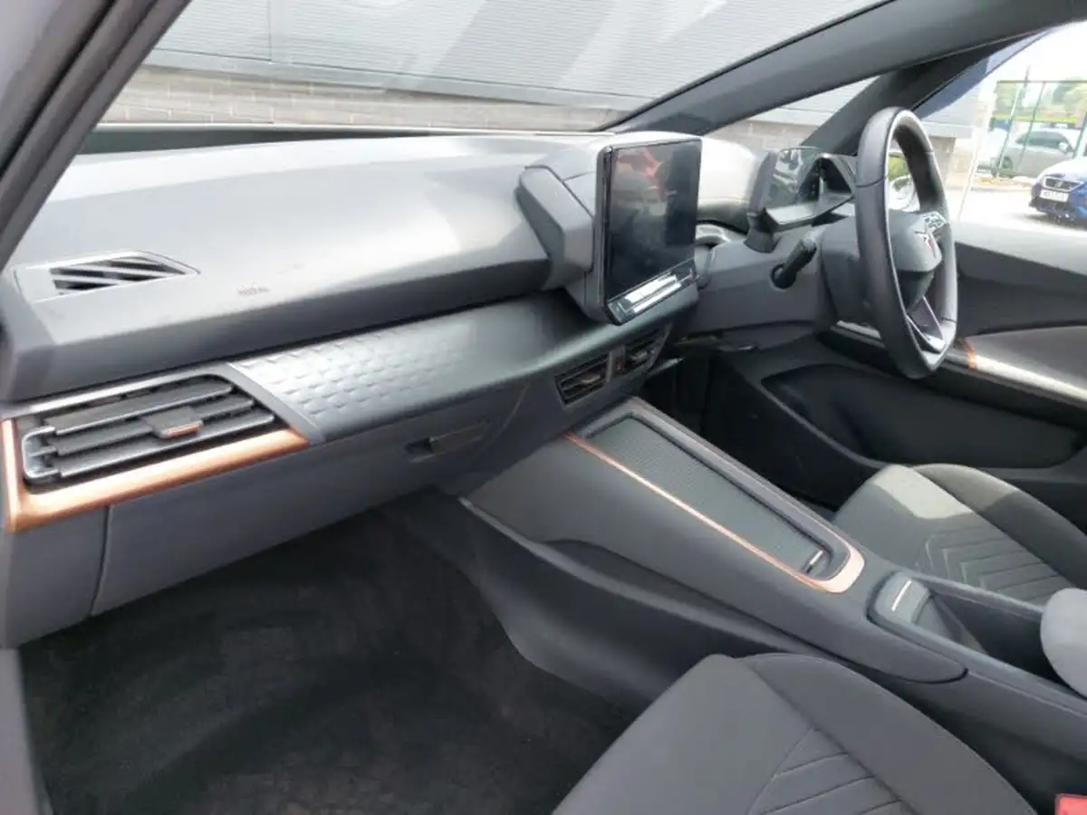 2024-cupra-born-e-v2-230ps-58kwh-e-boost-big-4