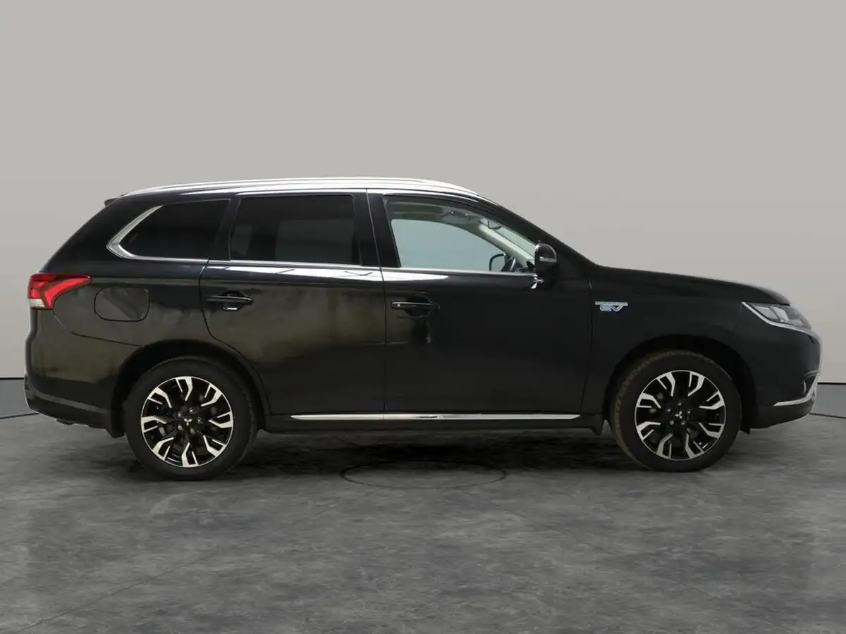 2017-mitsubishi-outlander-20-4hs-phev-5st-big-10