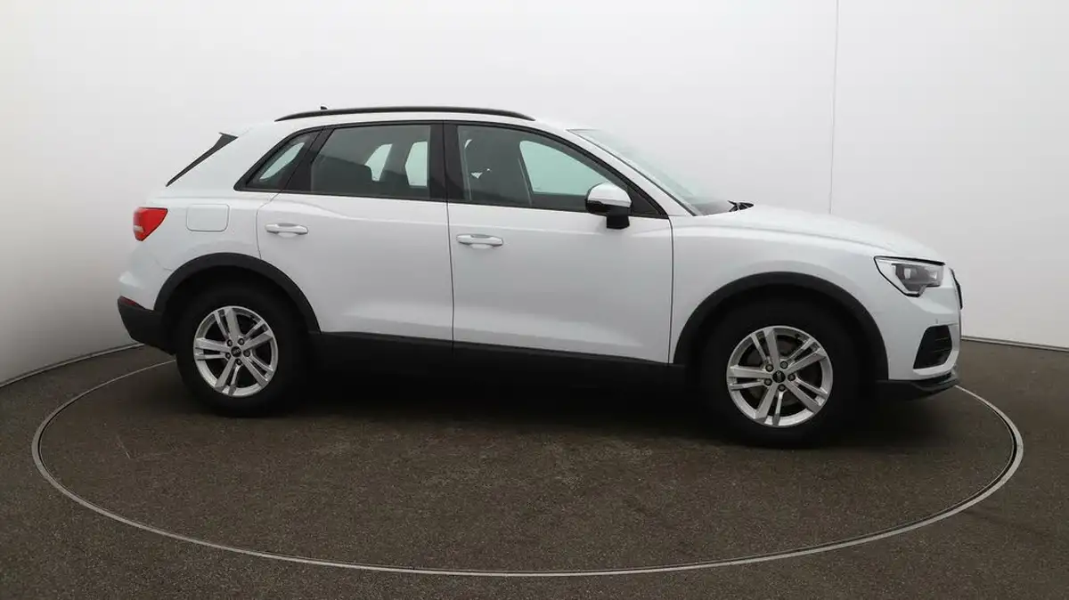 2022-audi-q3-20-35-tdi-technik-big-40