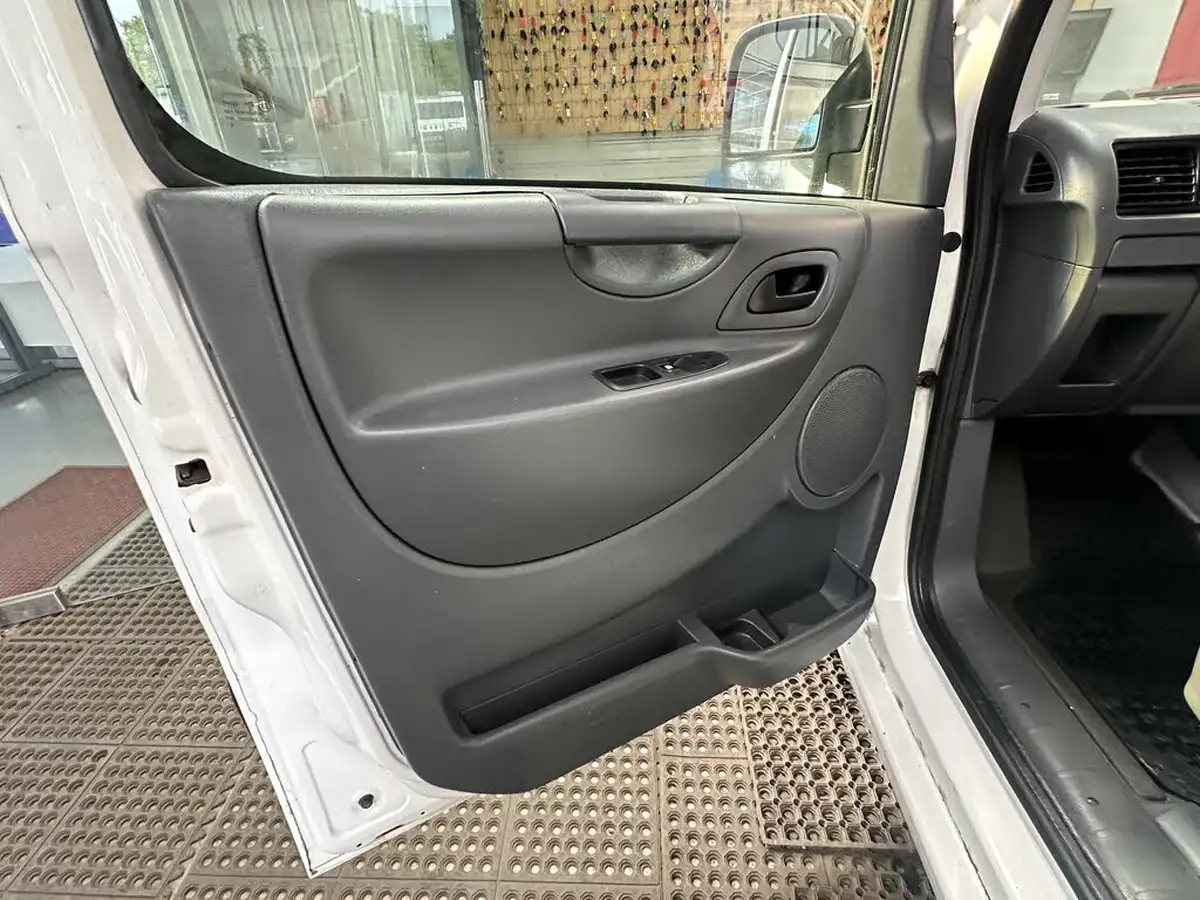 2015-citroen-dispatch-16td-enterprise-panel-big-5