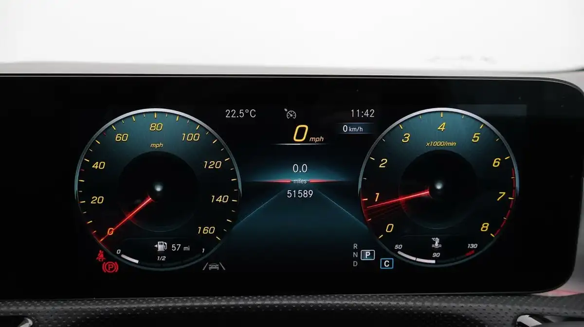 2021-mercedes-benz-cla-13-cla-180-amg-line-premium-plus-coupe-4d-big-10
