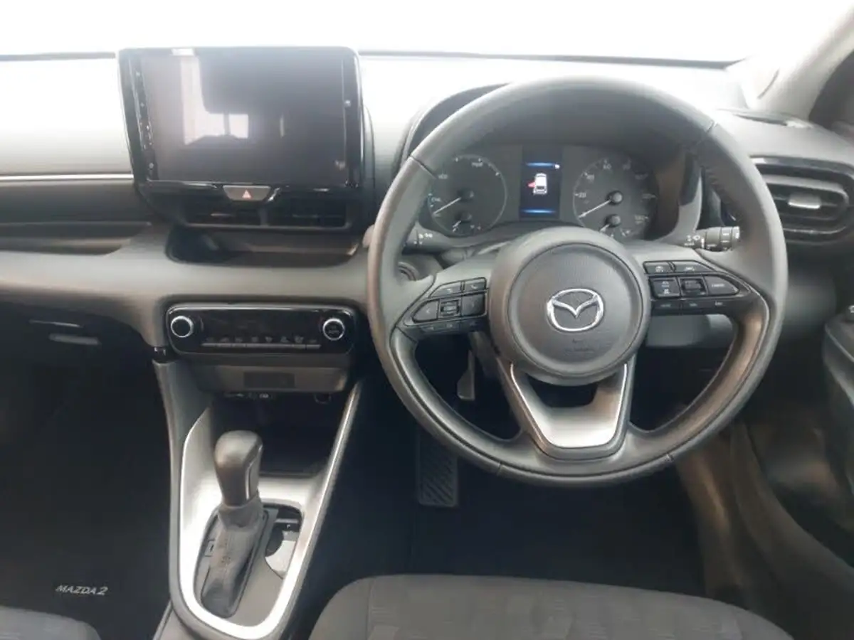 2024-mazda-mazda2-15-exclusive-line-big-6