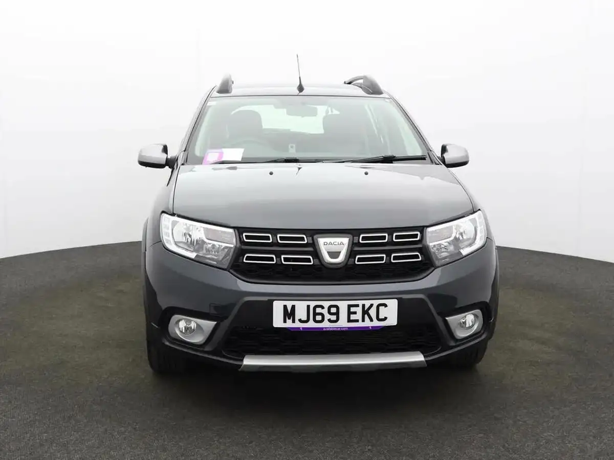 2019-dacia-sandero-stepway-09-tce-essential-big-1