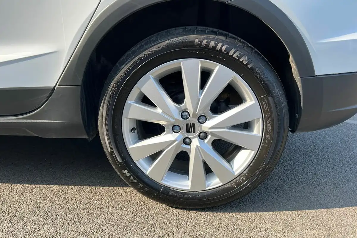 2023-seat-arona-10-tsi-xperience-big-4