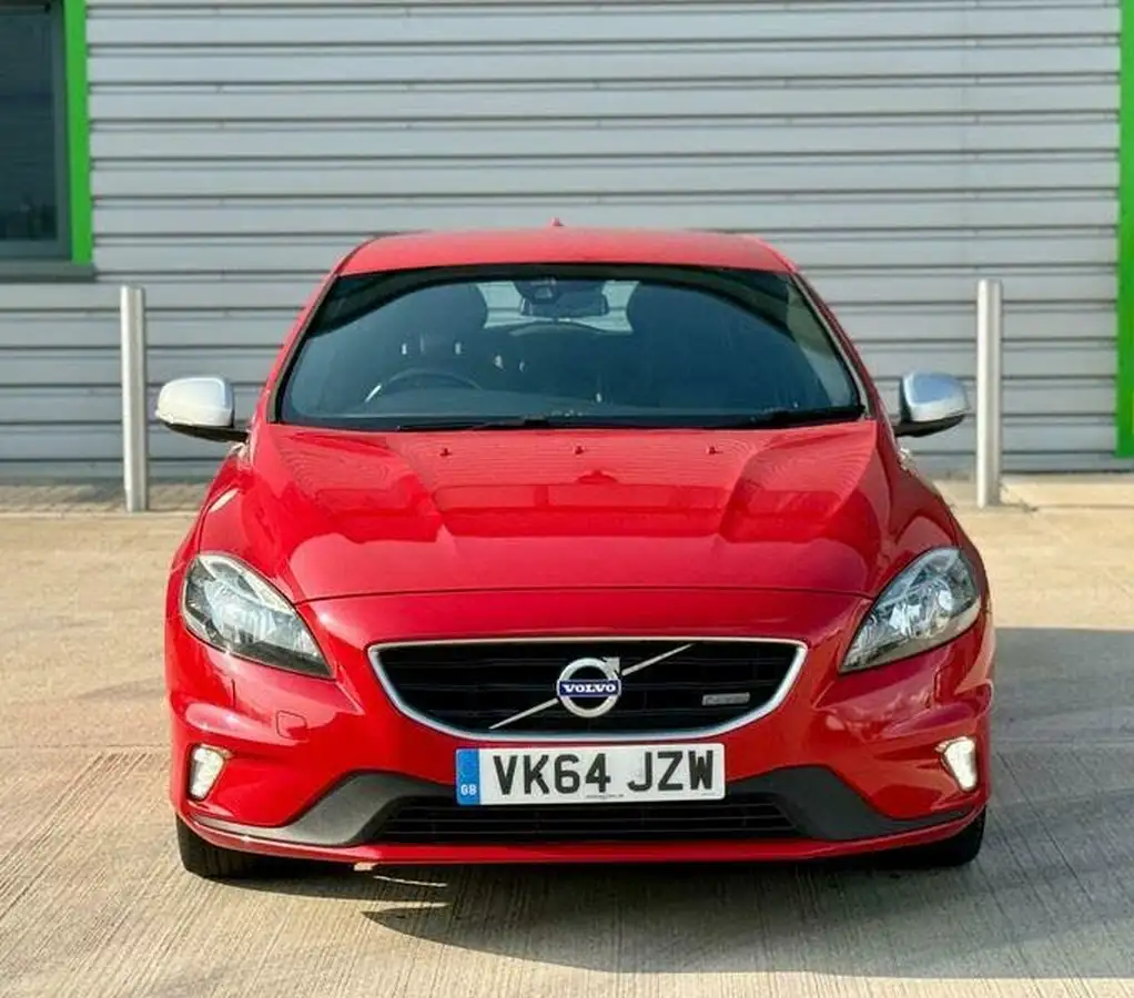 2014-volvo-v40-16td-d2-r-design-nav-big-26