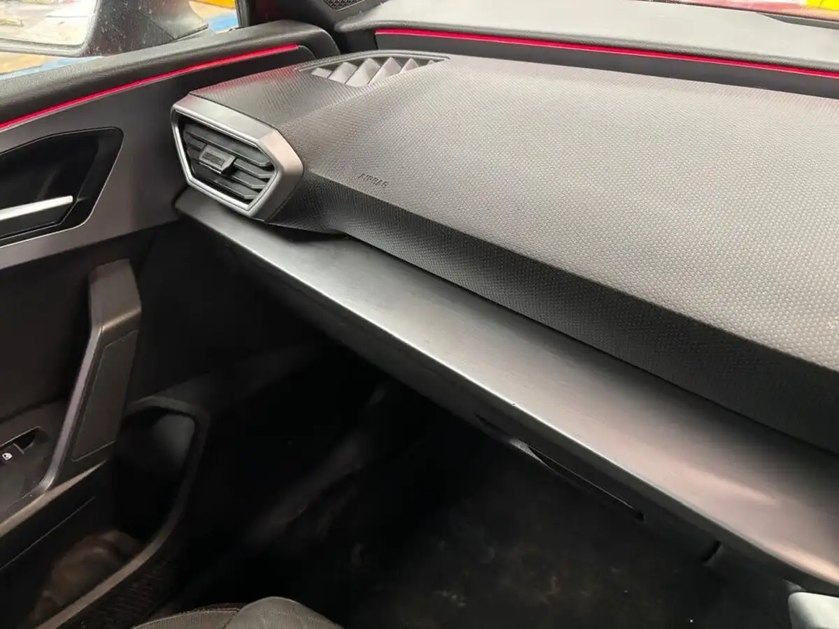 2020-seat-leon-15-etsi-fr-first-edition-hatchback-big-26