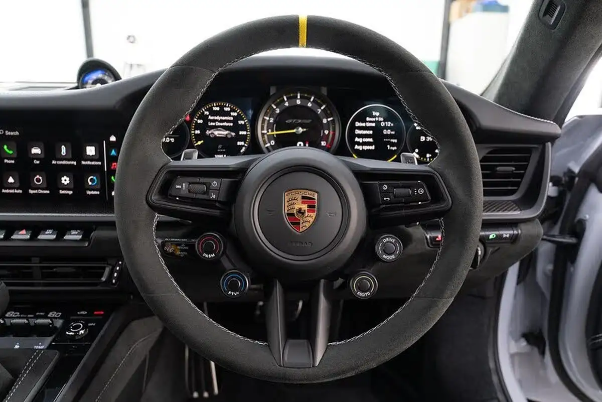 2024-porsche-911-40-gt3-rs-big-9