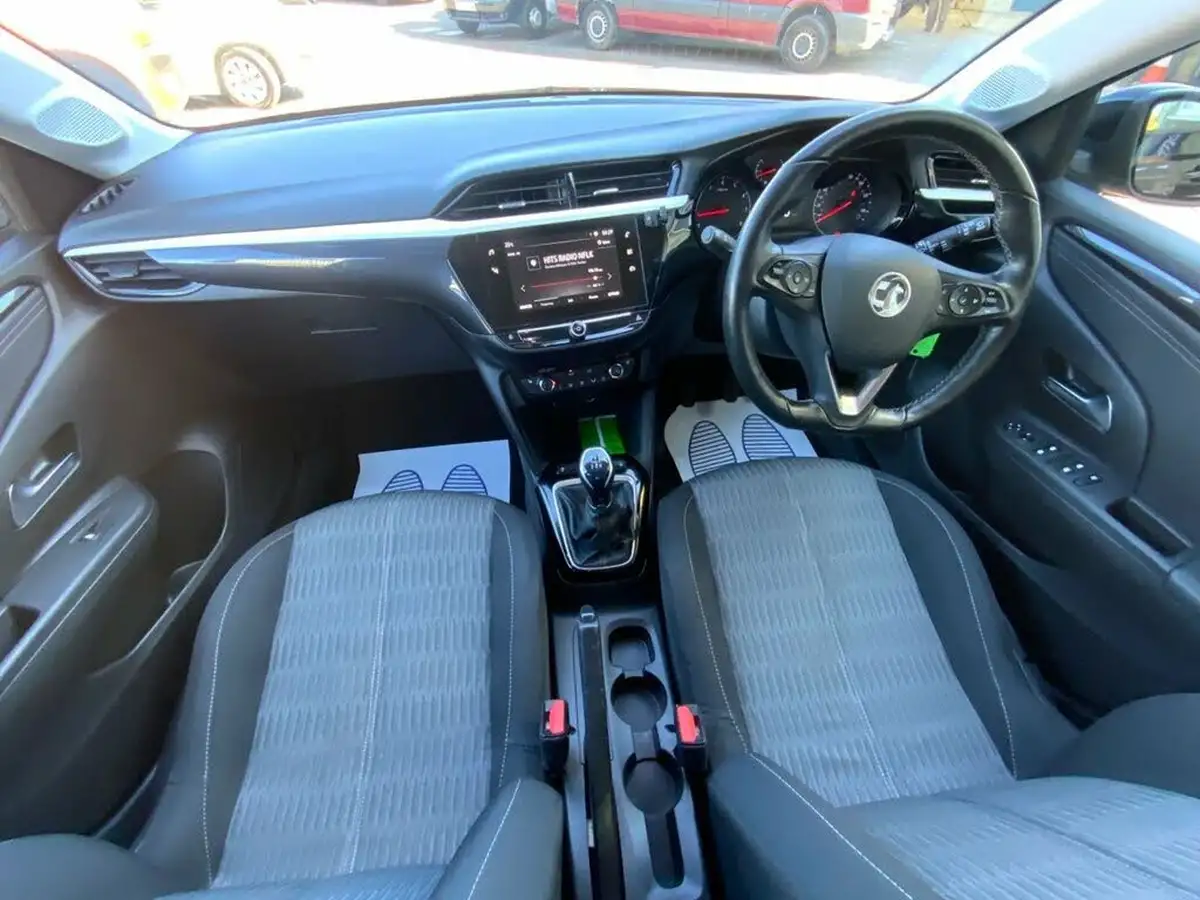 2021-vauxhall-corsa-12i-se-premium-big-1