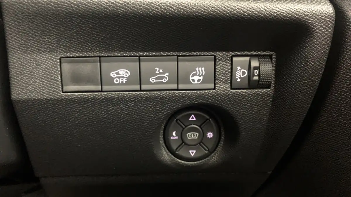 2024-citroen-c4-x-12-puretech-max-130ps-ss-eat8-big-19