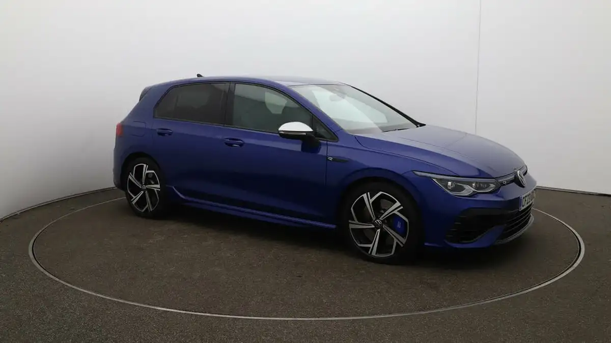 2023-volkswagen-golf-20-tsi-r-320ps-hatchback-big-47