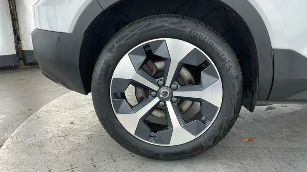 2023-volvo-xc40-20-b4-ultimate-big-27