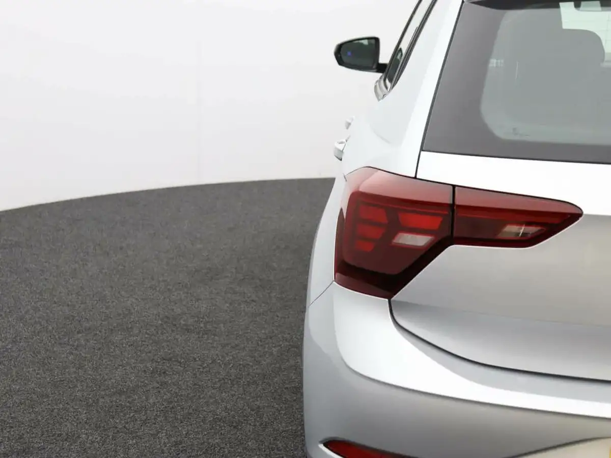 2022-volkswagen-polo-10-tsi-life-big-51