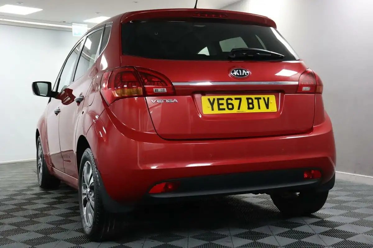 2017-kia-venga-16-4-auto-big-28