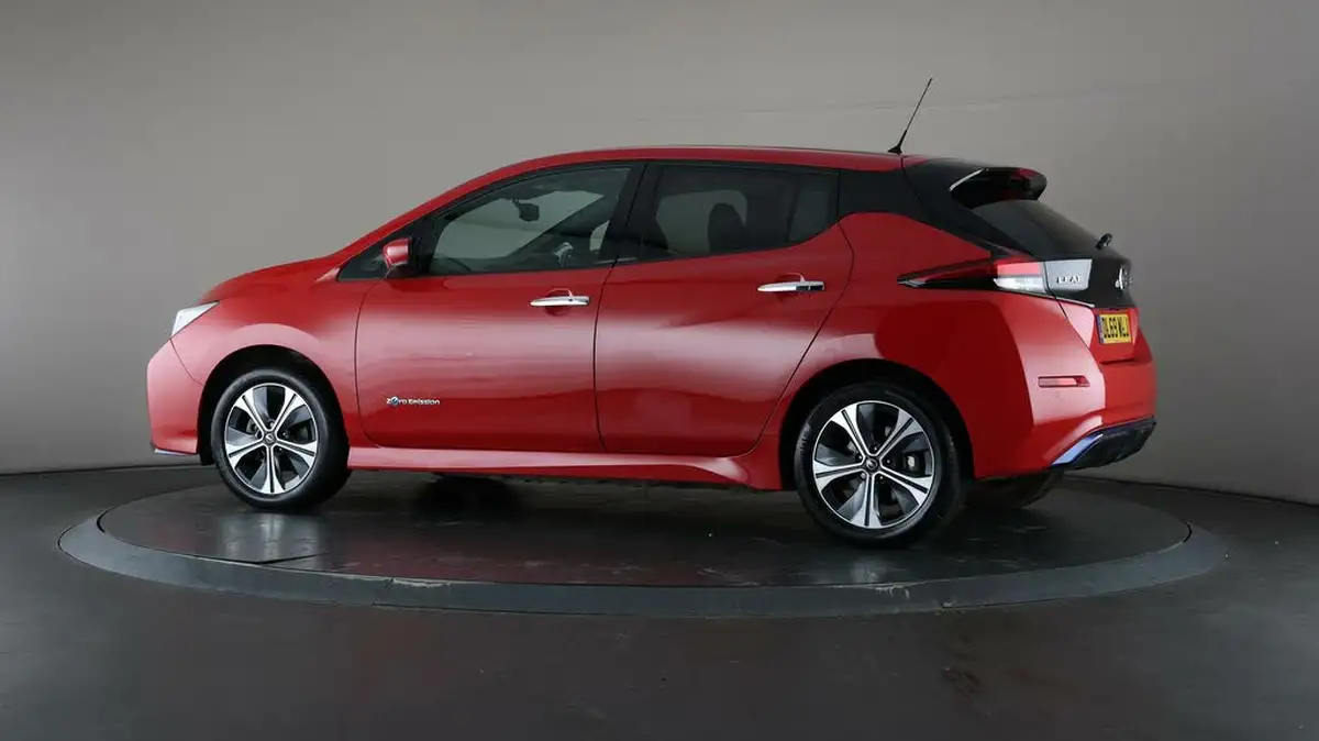 2020-nissan-leaf-e-e-tekna-big-78
