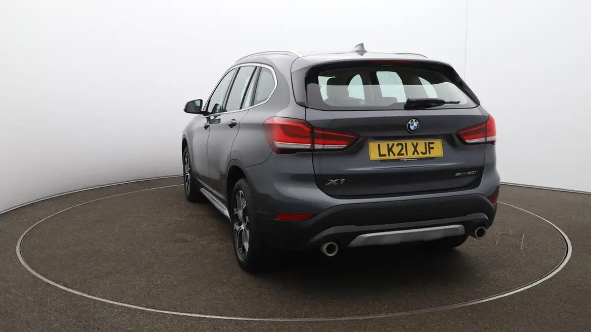 2020-bmw-x1-20-sdrive-20i-xline-big-60