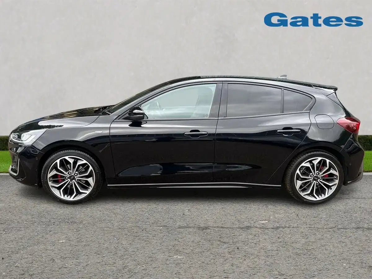 2022-ford-focus-10t-st-line-vignale-155ps-hybrid-mhev-hatchback-big-3