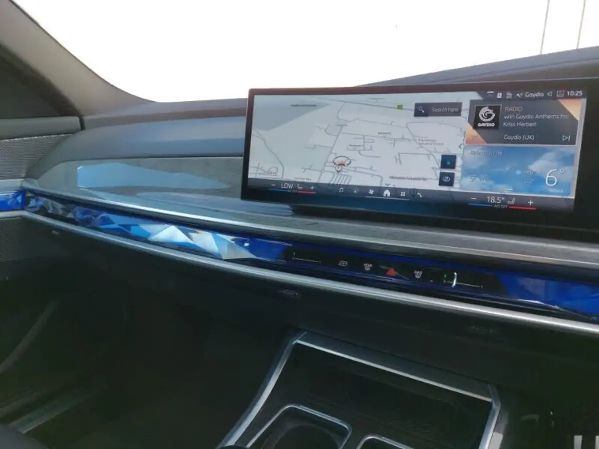 2023-bmw-7-series-e-i7-xdrive60-m-sport-big-7