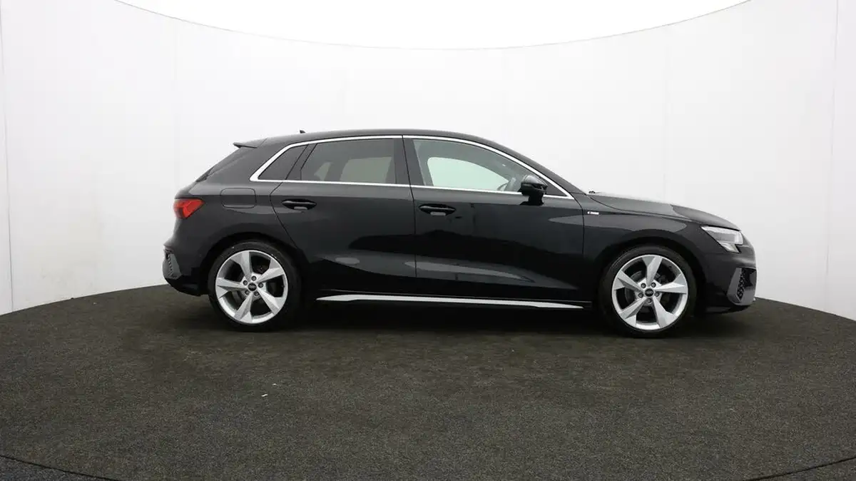 2022-audi-a3-10-30-tfsi-s-line-sportback-5d-big-43