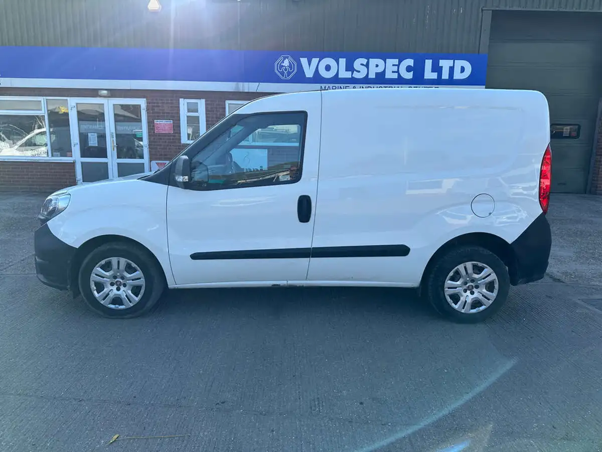 2018-fiat-doblo-cargo-16td-l1h1-big-5