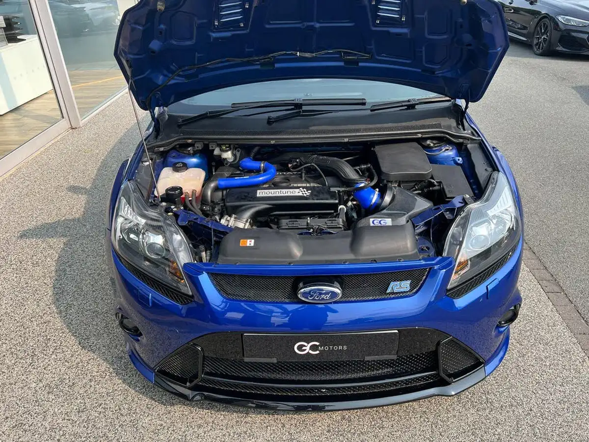 2010-ford-focus-25-rs-big-14