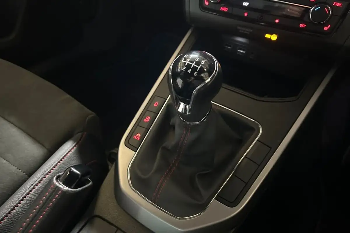 2020-seat-arona-15-tsi-evo-fr-sport-big-18