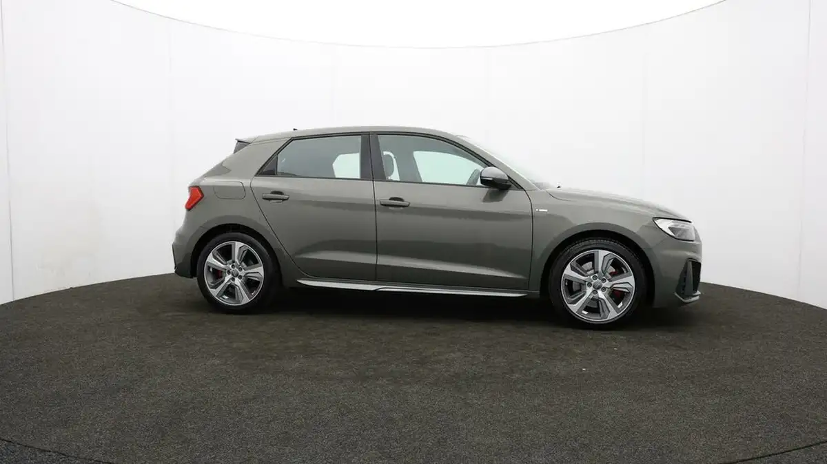 2019-audi-a1-20-40-tfsi-s-line-competition-big-29