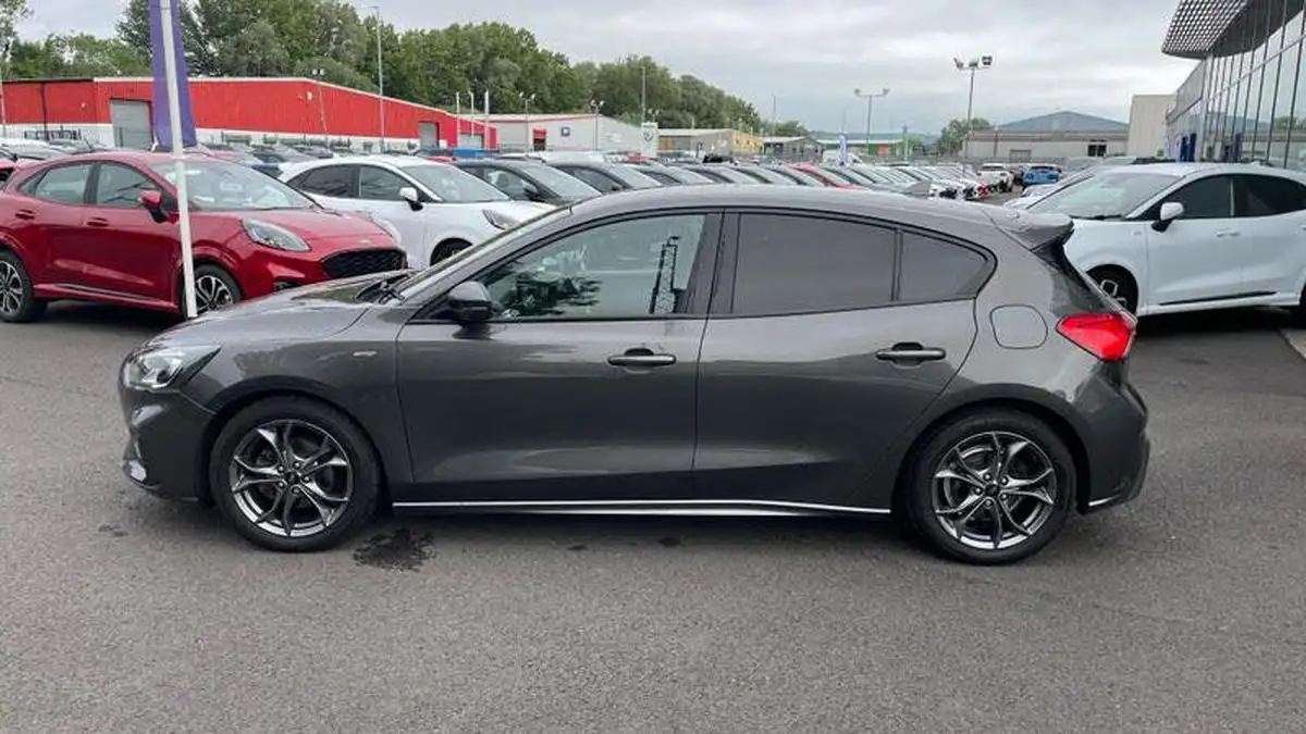 2019-ford-focus-10t-st-line-hatchback-big-12