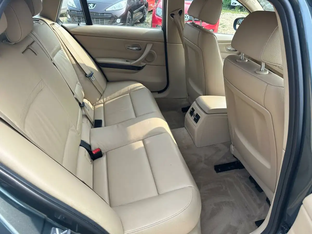 2012-bmw-3-series-20-318i-exclusive-edition-auto-big-21