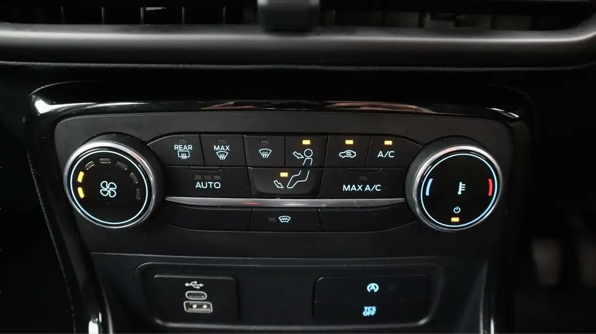 2022-ford-ecosport-10t-st-line-125ps-big-12