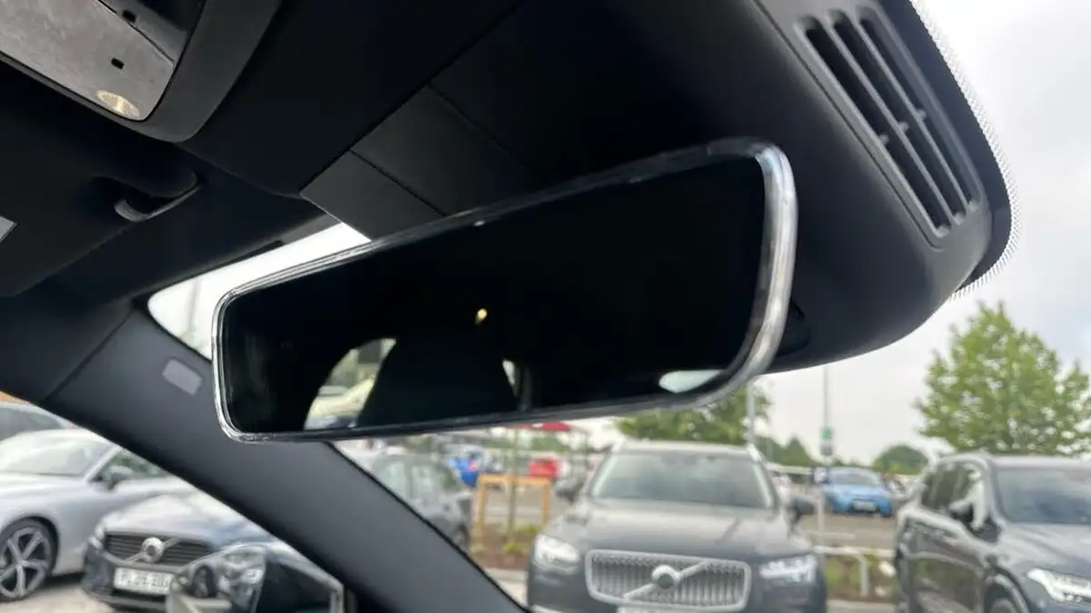 2024-volvo-ex30-e-single-motor-plus-extended-range-big-30