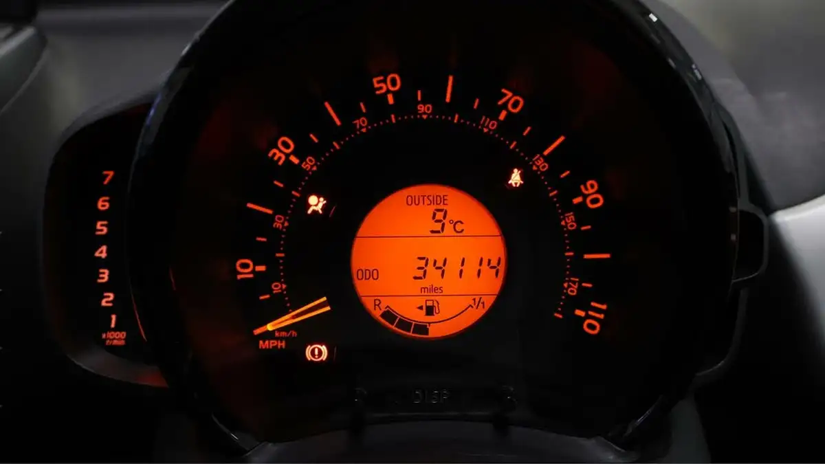 2018-toyota-aygo-10-vvt-i-x-play-71bhp-5d-big-10