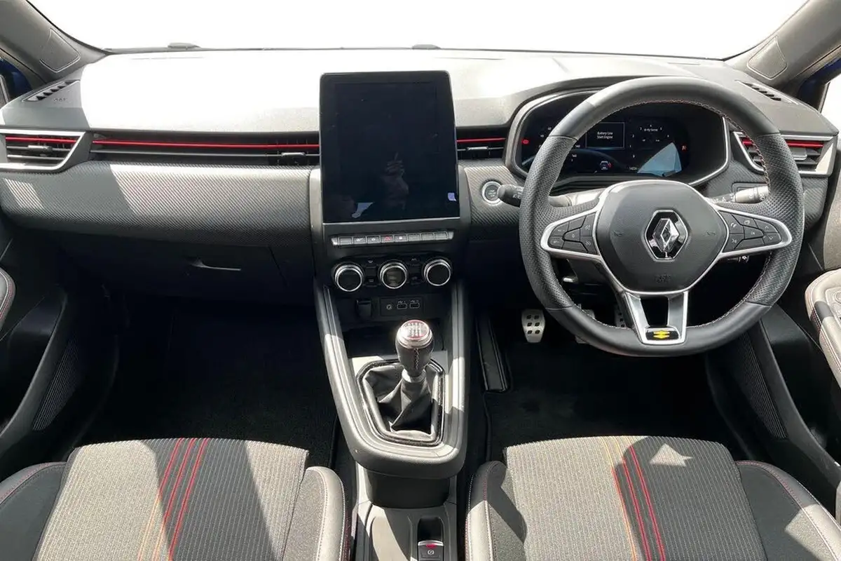2023-renault-clio-10-tce-rs-line-big-7