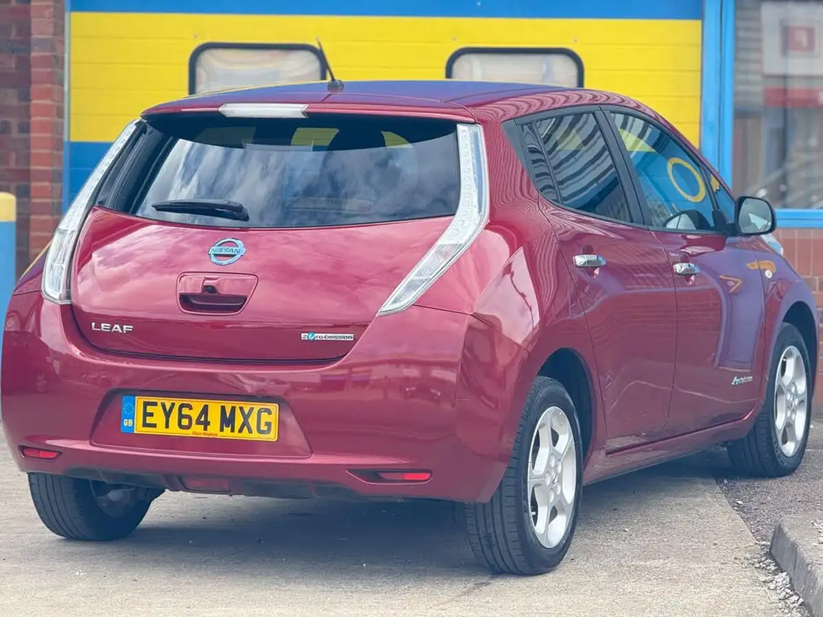 2014-nissan-leaf-e-acenta-big-61