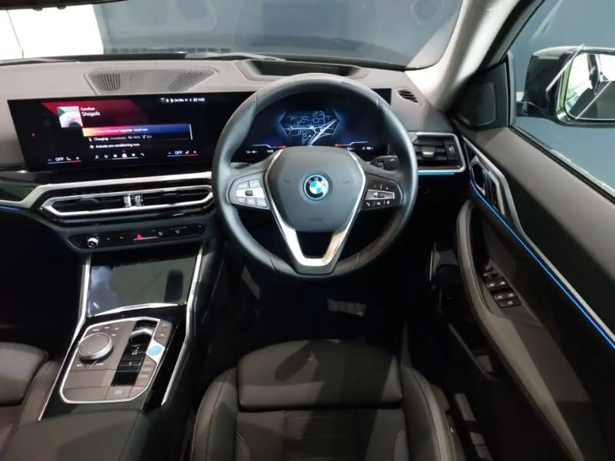 2024-bmw-i4-e-edrive35-sport-big-6