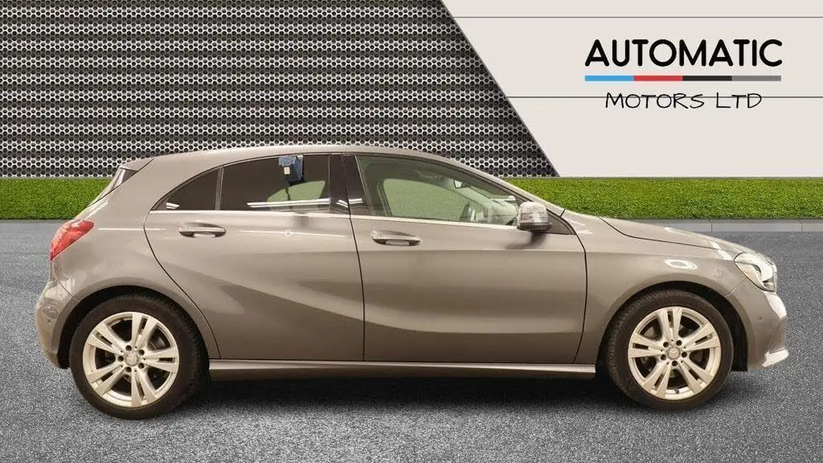2016-mercedes-benz-a-class-21d-a200d-sport-premiumss-7g-dct-big-6