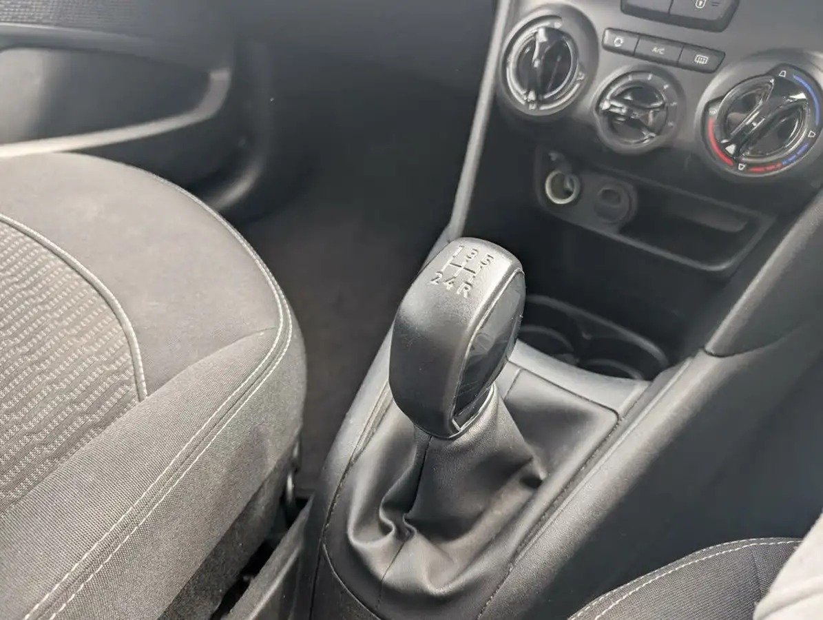 2019-peugeot-208-15-bluehdi-active-big-15