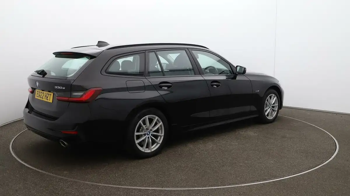 2022-bmw-3-series-20-330e-se-pro-touring-5d-big-45
