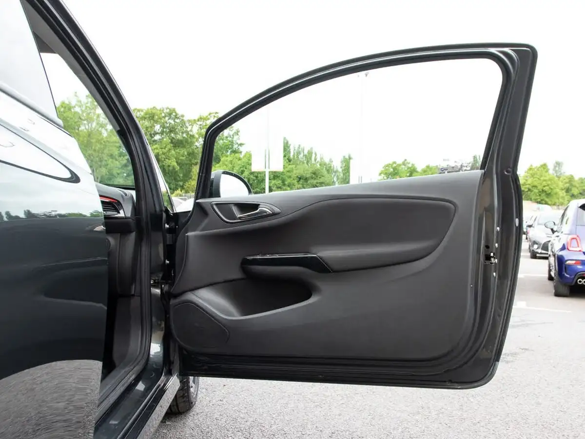 2017-vauxhall-corsa-14i-limited-edition-75ps-ecoflex-3d-big-13