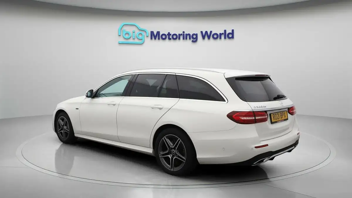 2021-mercedes-benz-e-class-20d-e300de-amg-line-edition-estate-5d-big-5