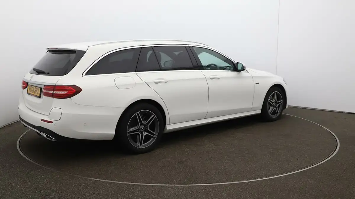 2021-mercedes-benz-e-class-20d-e300de-amg-line-edition-estate-5d-big-53