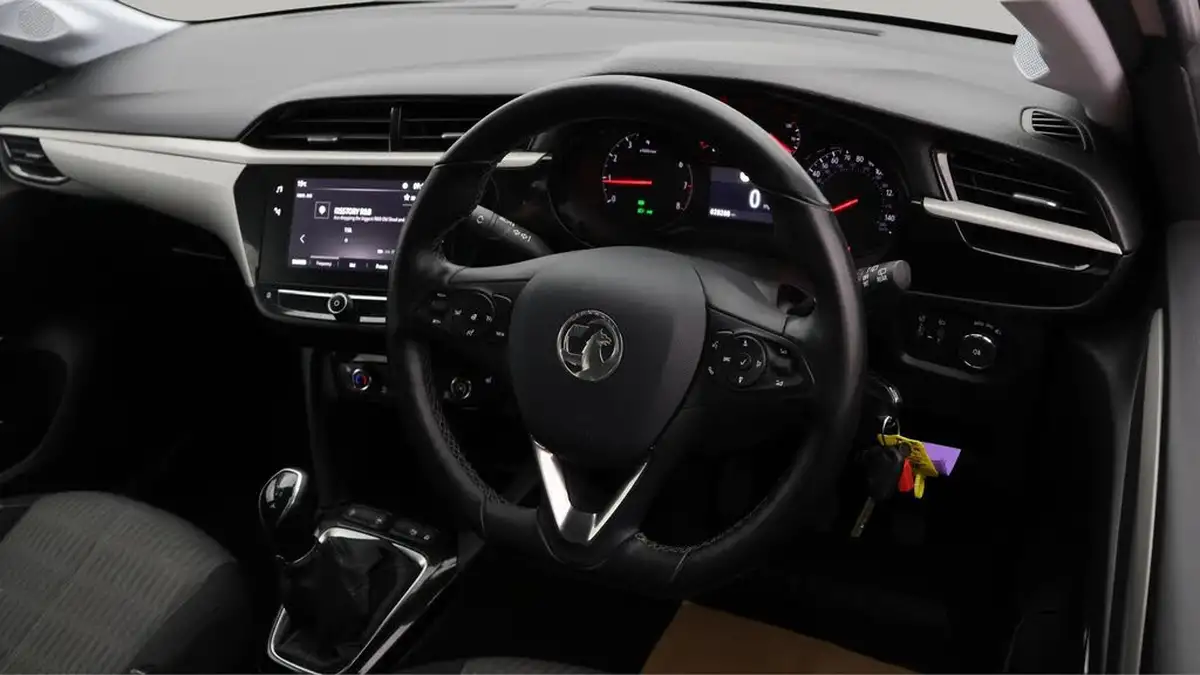 2021-vauxhall-corsa-12i-se-premium-big-8