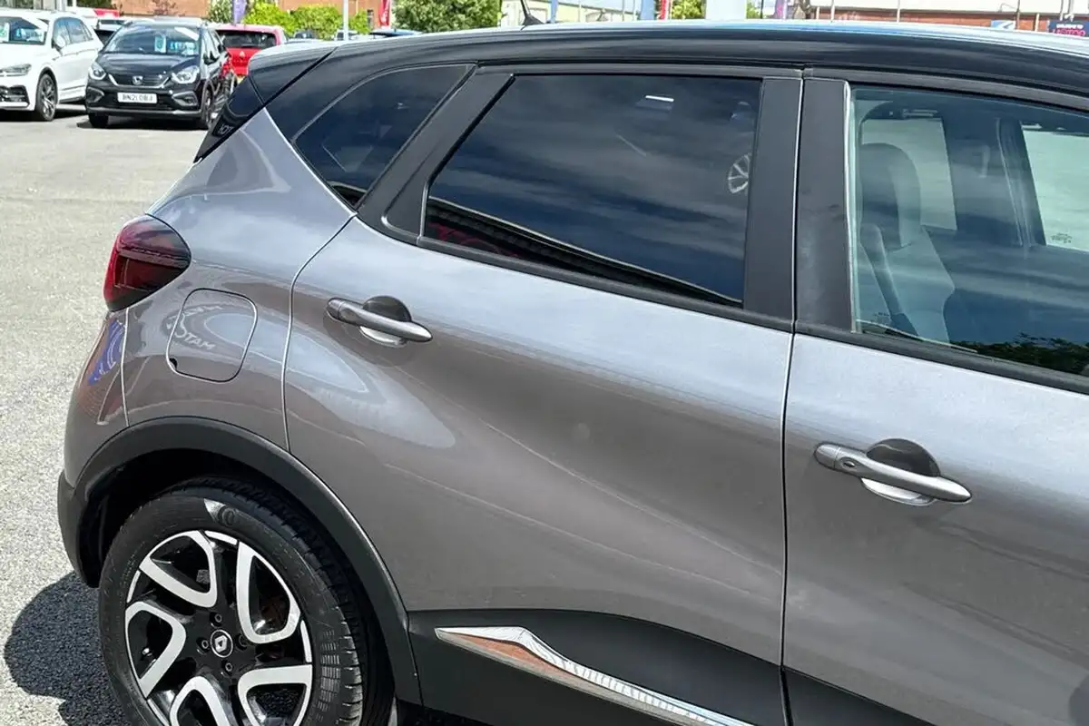 2019-renault-captur-13-tce-iconic-130bhp-ss-big-26