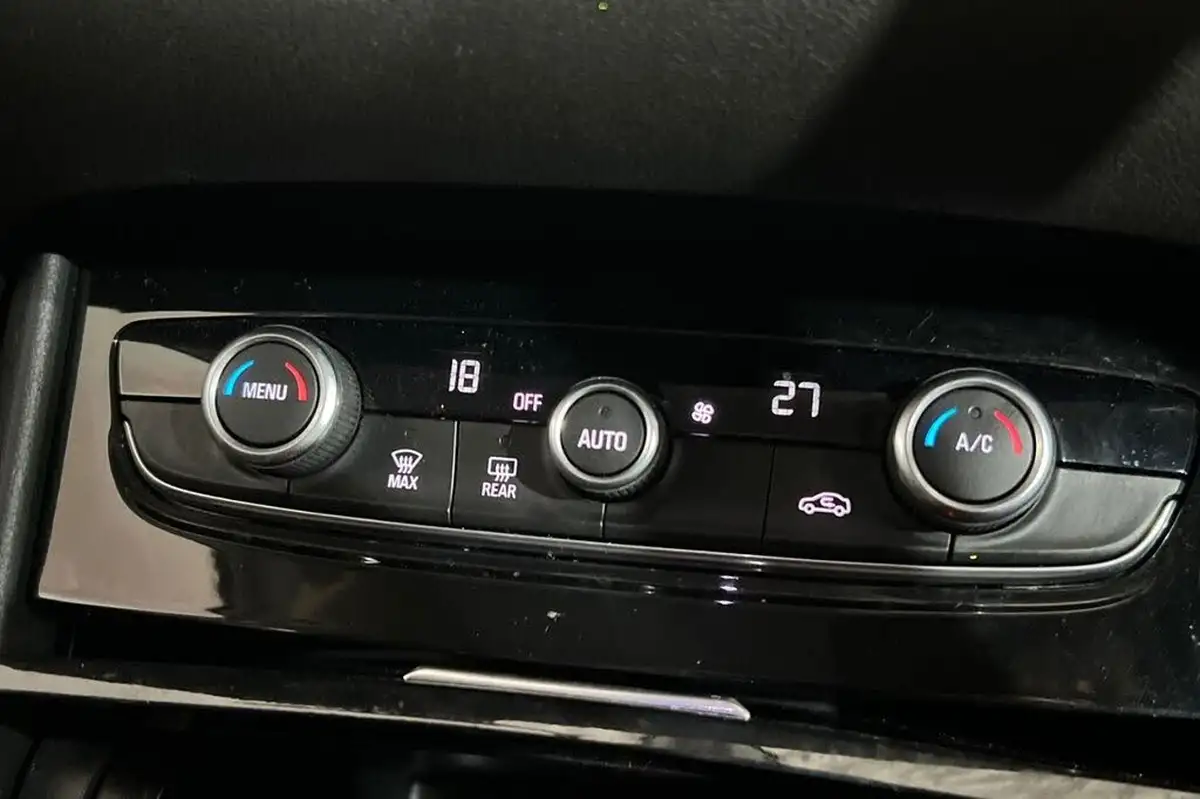 2019-vauxhall-grandland-x-15td-sport-nav-auto-big-14