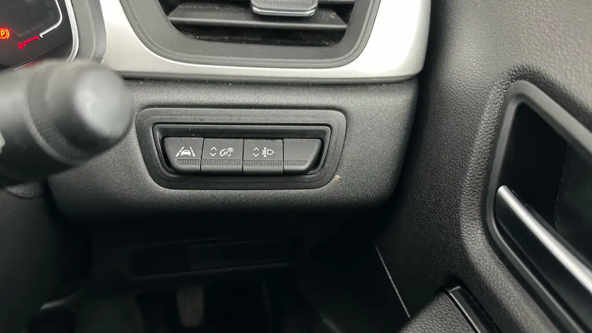 2022-renault-captur-16-iconic-edition-big-36