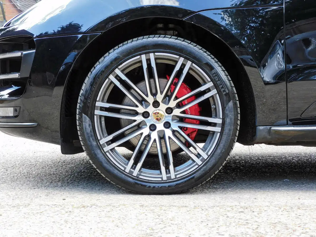 2015-porsche-macan-36-turbo-big-15